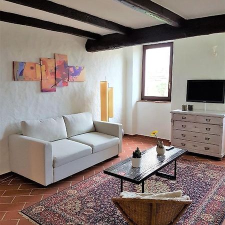 Caslano: 2.5 Zi-Dachwohnung Im Rustikalen-Modernen Stil Kültér fotó
